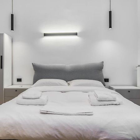 Viale Toscana, 2 Pax Wi-Fi Apartment มิลาน ภายนอก รูปภาพ